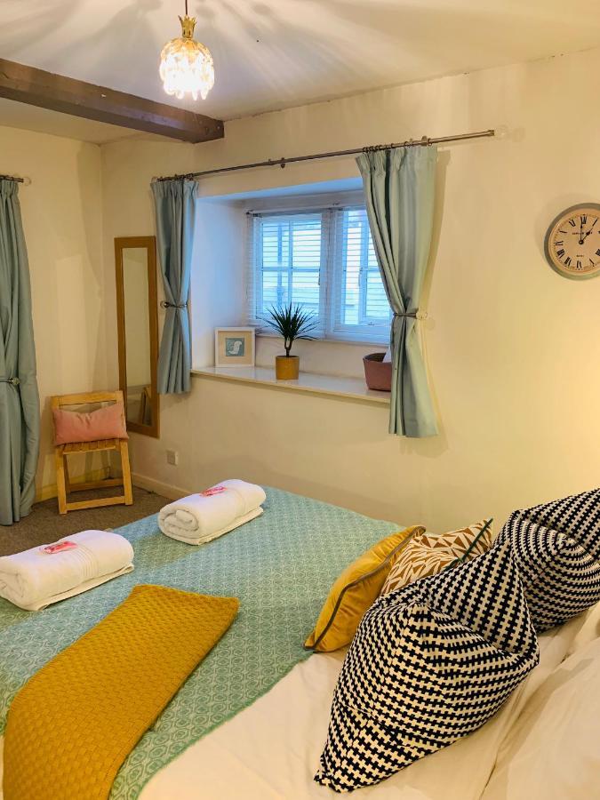 Villa 'Downtown' @ Terracotta Court Bradford-On-Avon Esterno foto